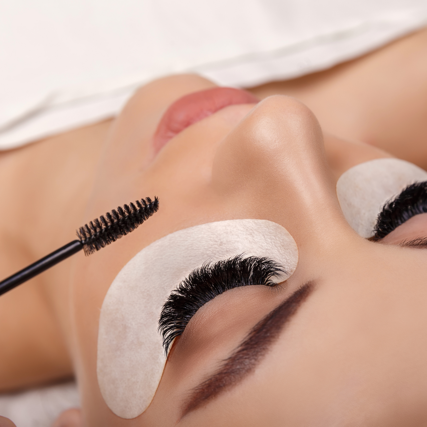 Formation : Extensions de cils - Volume russe