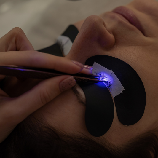 Formation : Extension de cils - Lampe UV